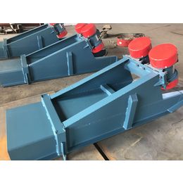 往復(fù)式給料機(jī)控量動如何振制機(jī)給小料